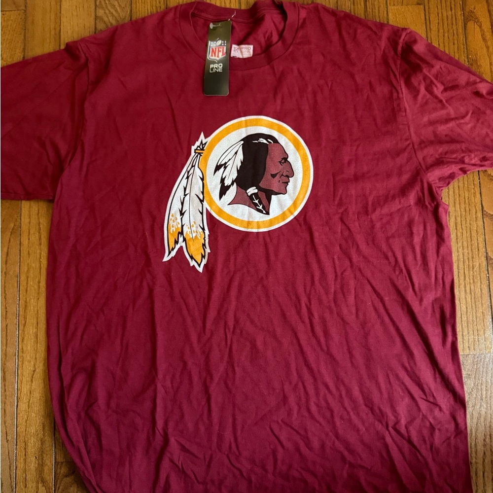 NFL Washington Redskins Logo Apparel Burgundy Team Emblem T-Shirt Men’s XL